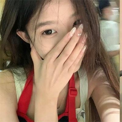 只在那里发光